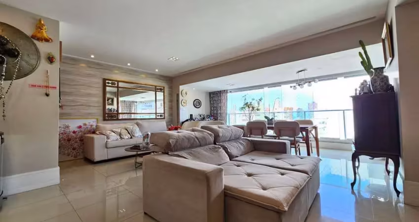 Apartamento alto padrão 3 suítes lavabo dependência 4 garagens piscina à venda na graça!