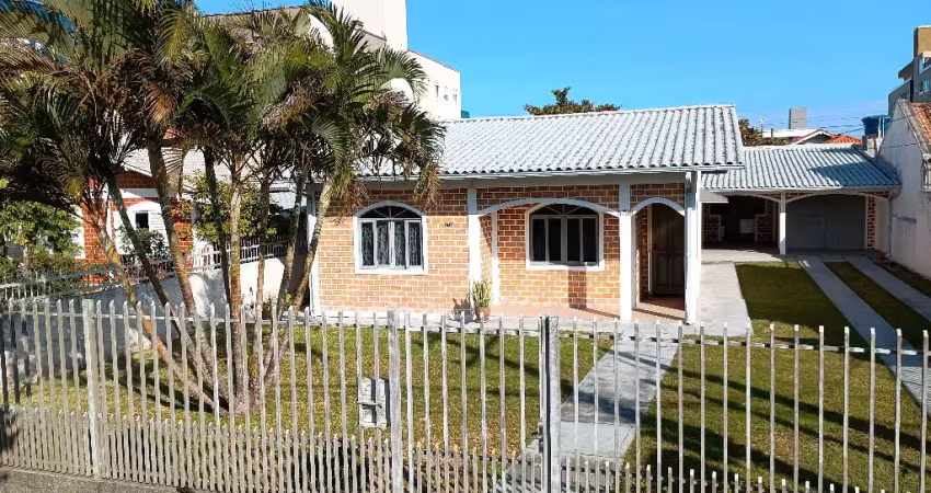 Casa  para ponto comercial na principal de ingleses