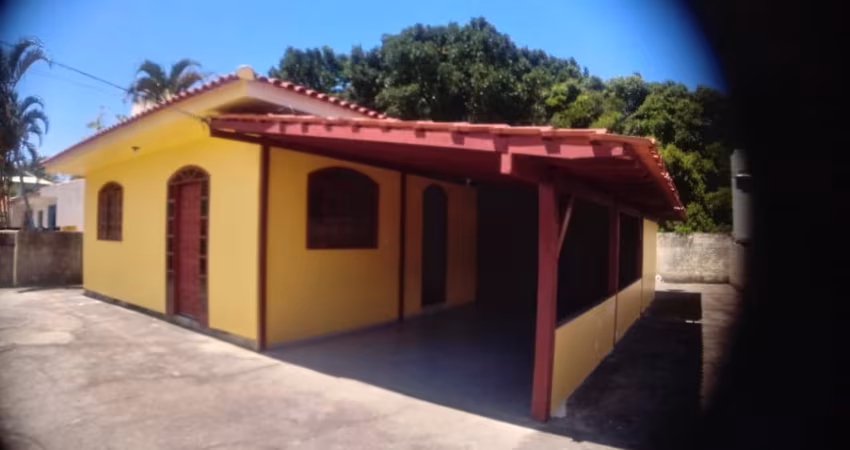 Casa 2 dormitórios