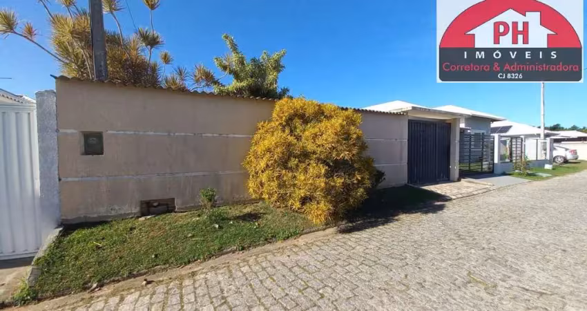 Ampla casa  3 qtos com piscina para locação no solar dos cantarinos