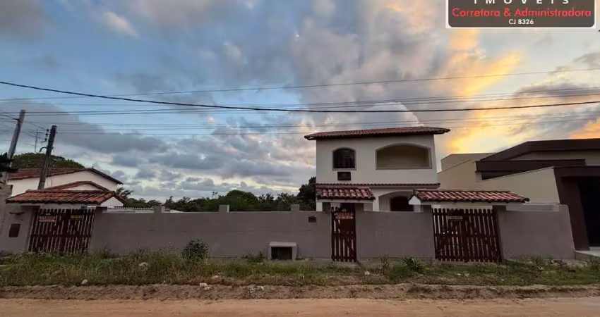 Oportunidade rara: duplex 3 qts com terreno escriturado de quase 1.000 m² .