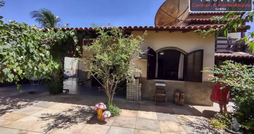 Seu refúgio perfeito: casa com edícula, sauna e piscina