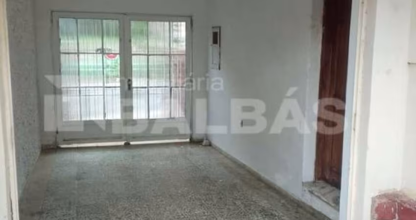 OPORTUNIDADE, IMÓVEL ANTIGO BEM LOCALIZADO