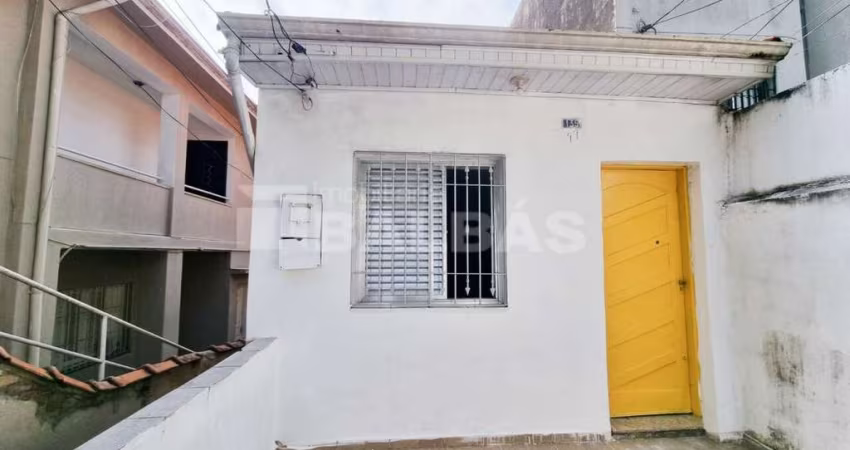 TERRENO COM 3 CASAS - PRÓXIMO AO MERCADO MUNICIPAL DA PENHA