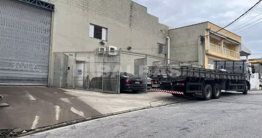 Barracão / Galpão / Depósito à venda na Rua França Velho, 366, Vila Carmosina, São Paulo