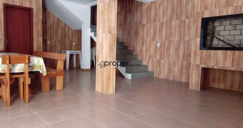 Sobrado com 4 dormitórios à venda, 295 m² por R$ 850.000,00 - Porto - Pelotas/RS