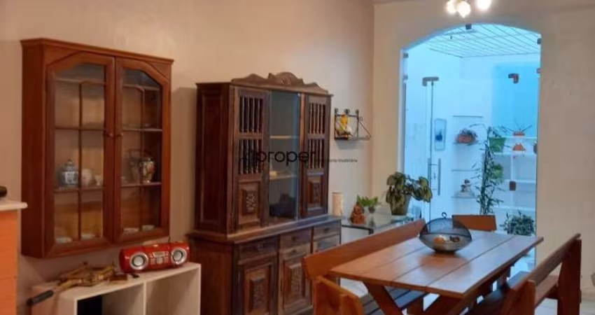 Casa com 6 dormitórios à venda, 299 m² por R$ 650.000,00 - Areal - Pelotas/RS