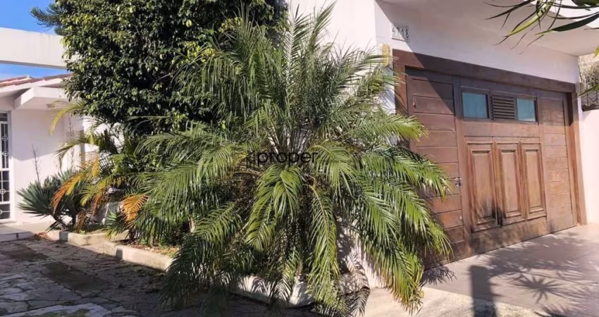 Casa com 3 dormitórios à venda - Centro - Pelotas/RS