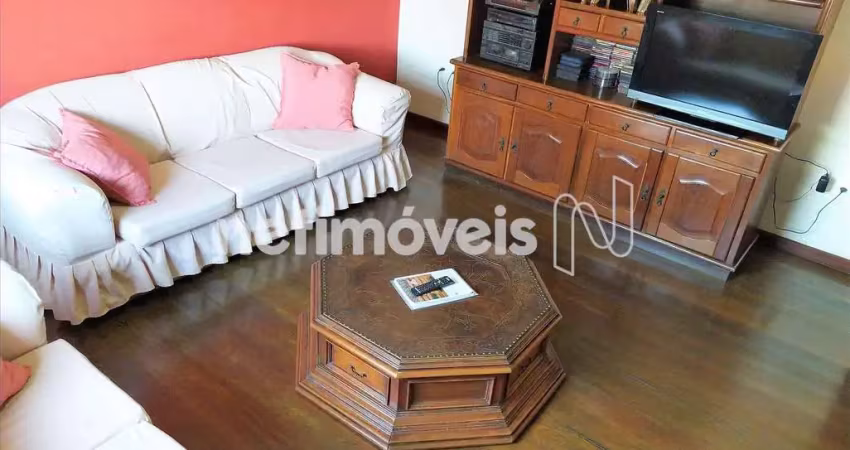 Casa com 3 quartos à venda no Três Barras, Contagem 
