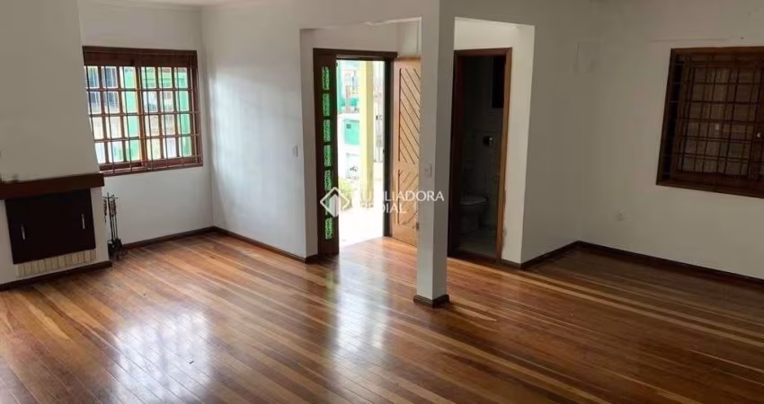 Casa com 3 quartos à venda na Rua Valparaíso, 937, Jardim Botânico, Porto Alegre