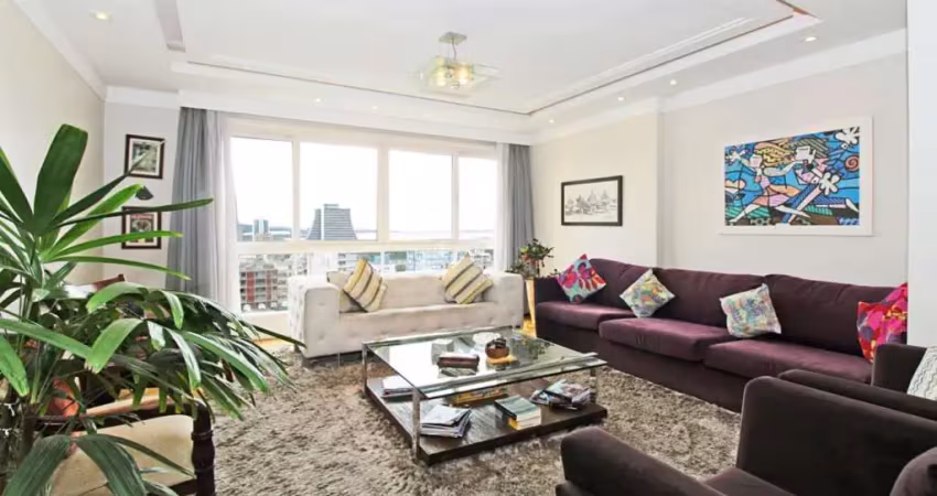 Apartamento com 3 quartos à venda na Rua Duque de Caxias, 1234, Centro Histórico, Porto Alegre