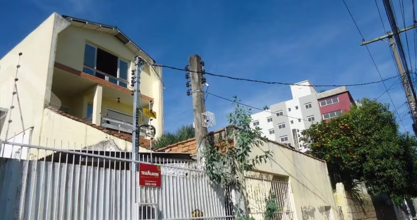 Casa em condomínio fechado com 7 quartos à venda na Rua Teixeira de Freitas, 348, Santo Antônio, Porto Alegre