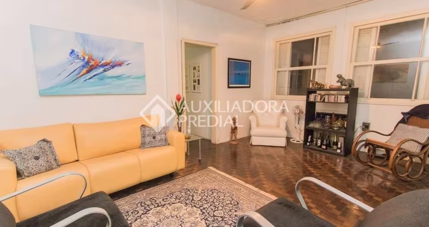 Apartamento com 3 quartos à venda na Rua Felipe Camarão, 321, Rio Branco, Porto Alegre
