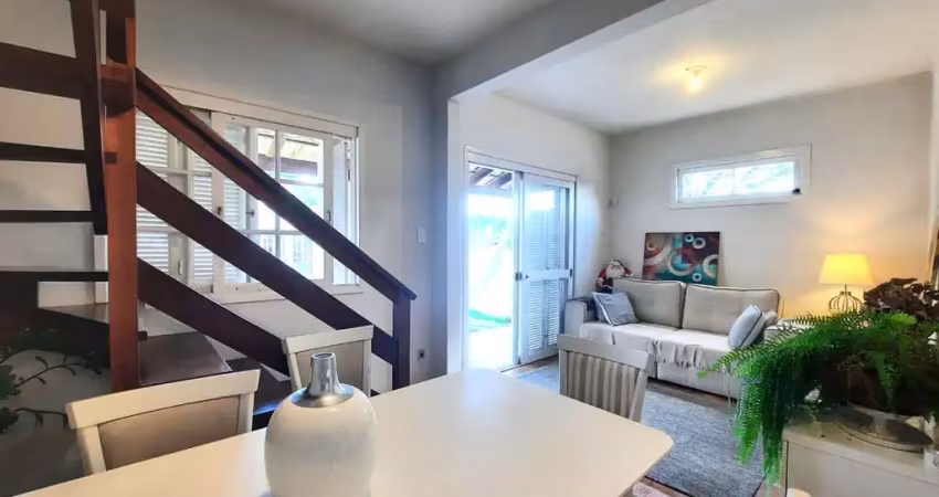 Casa com 3 quartos à venda na Rua Madressilva, 31, Lomba do Pinheiro, Porto Alegre