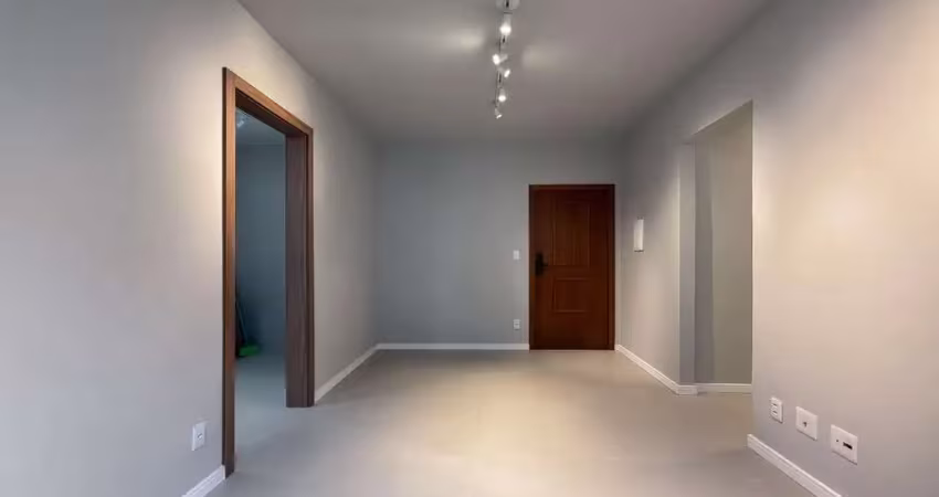 Apartamento com 2 quartos à venda na Rua Alberto Silva, 238, Vila Ipiranga, Porto Alegre