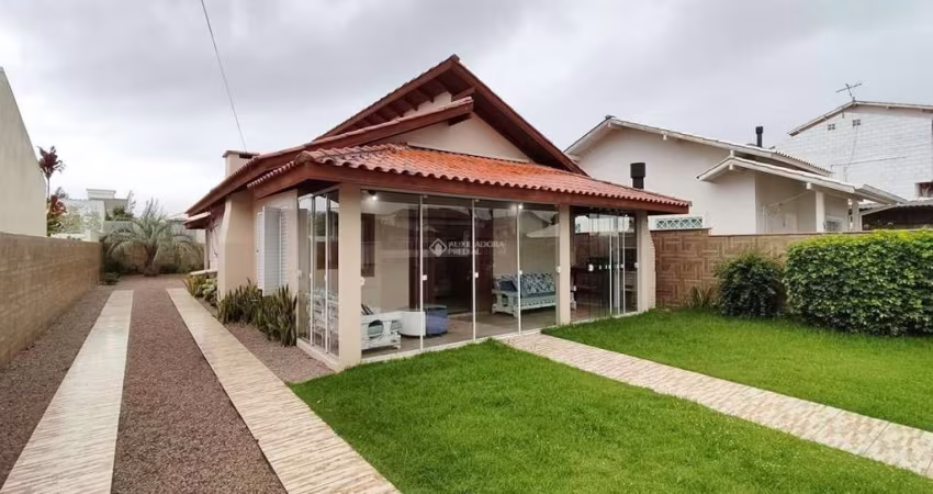 Casa com 2 quartos à venda na Avenida do Papagaio, 326, Balneário Ponta do Papagaio (Ens Brito), Palhoça