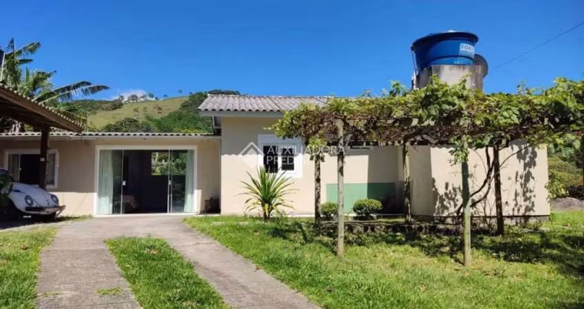 Casa com 4 quartos à venda na Protázio Salomão Cardoso, 1, Praia da Gamboa, Paulo Lopes