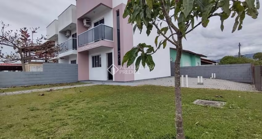 Casa com 2 quartos à venda na Cuba, 77, Enseada de Brito, Palhoça