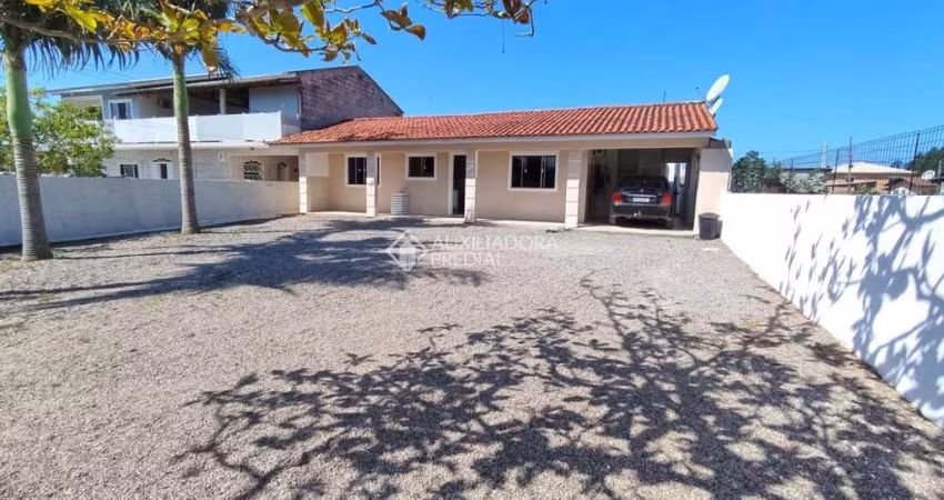 Casa com 4 quartos à venda na Rua Paulo Manoel dos Santos, 666, Praia do Meio, Palhoça