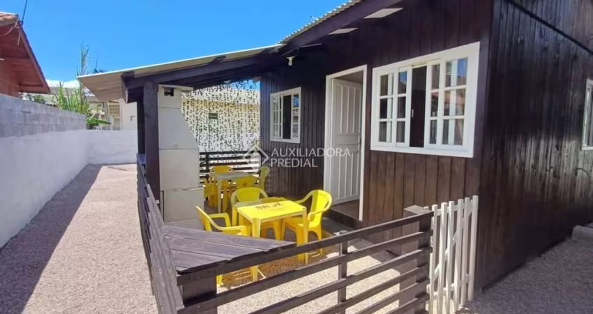 Casa com 2 quartos à venda na Servidão Iolanda Maria dos Santos Silva, 223, Pinheira, Palhoça