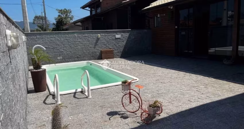 Casa com 2 quartos à venda na Gregória Matildes Martins, 25, Praia do Sonho, Palhoça