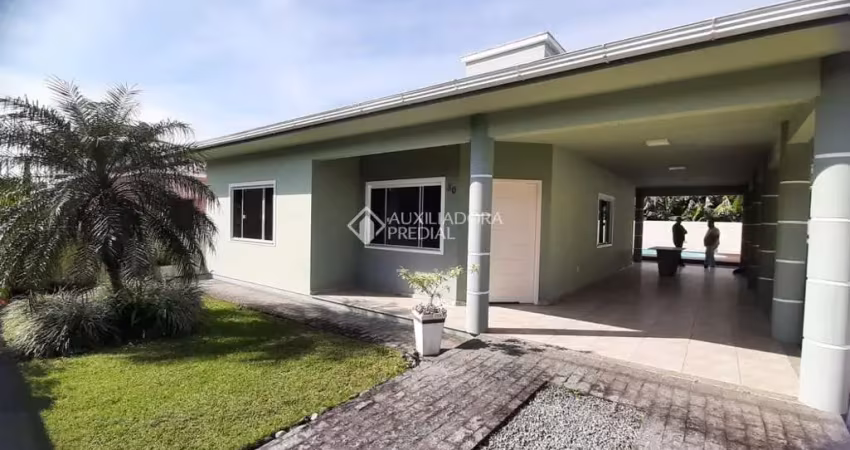 Casa com 3 quartos à venda na João Carlos Pereira, 80, Centro, Paulo Lopes