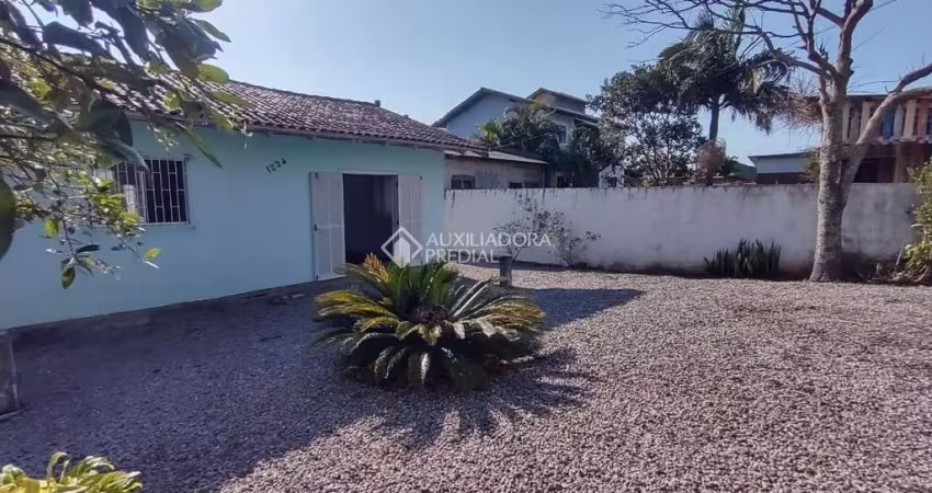 Casa com 2 quartos à venda na Rua Aderbal Ramos da Silva, 1224, Pinheira, Palhoça
