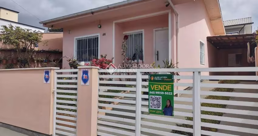 Casa com 2 quartos à venda na da Glória, 46, Bela Vista, Palhoça