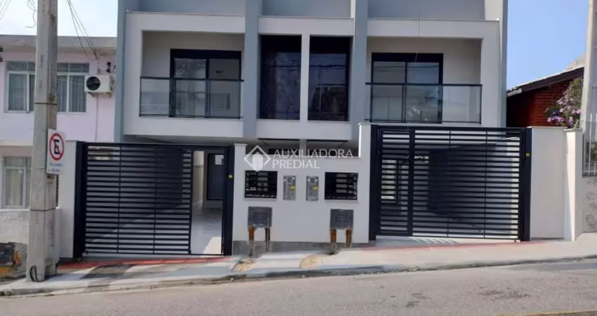 Casa com 3 quartos à venda na Rua Virgilino Ferreira de Souza, 667, Barreiros, São José