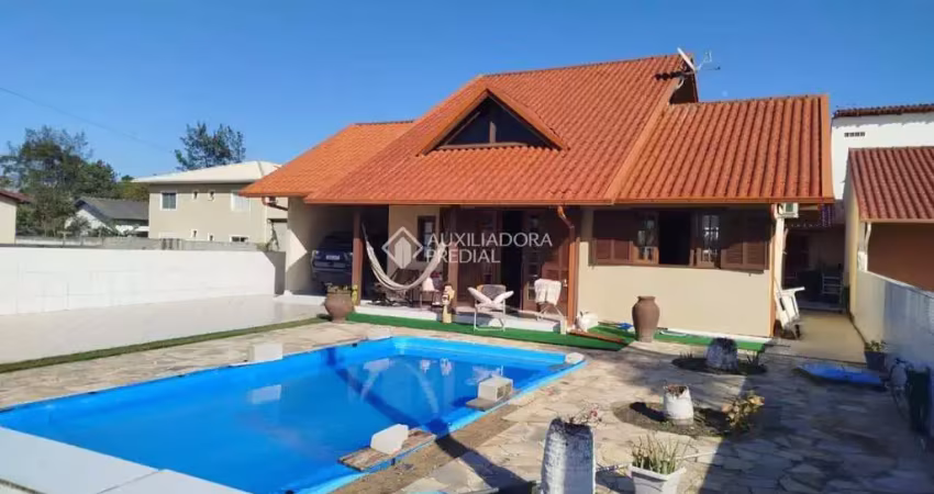 Casa com 4 quartos à venda na Avenida Astrogildo Quadros, 3164, Pinheira, Palhoça