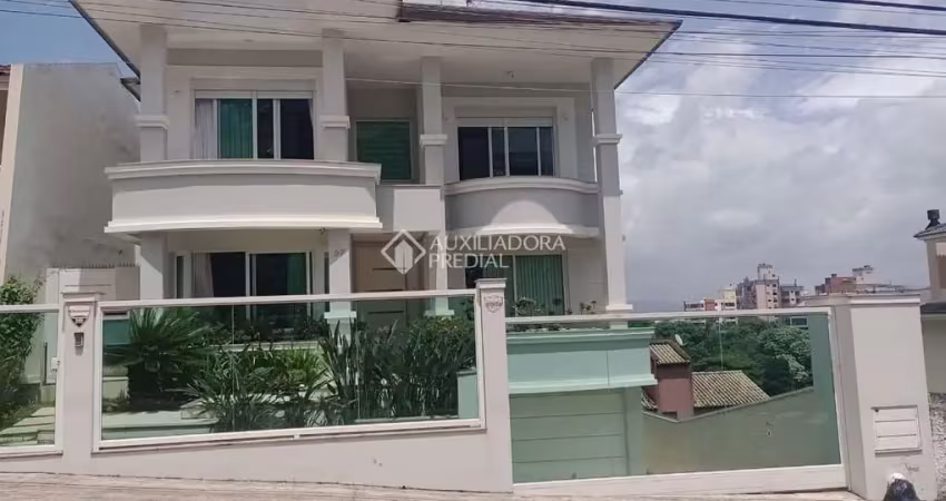 Casa com 4 quartos à venda na Rua Hercílio de Aquino, 95, Itaguaçu, Florianópolis