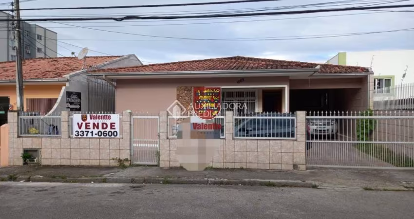 Casa com 3 quartos à venda na Rua Adão Schmidt, 1009, Barreiros, São José