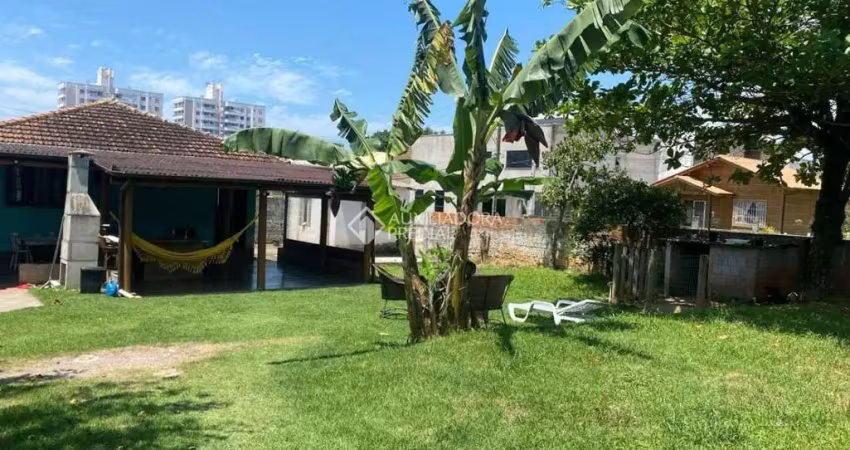 Casa com 2 quartos à venda na Rua José Roberto da Silva Andreani, 254, Serraria, São José