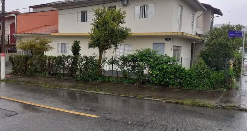 Casa com 4 quartos à venda na Avenida Santa Catarina, 501, Bela Vista, São José