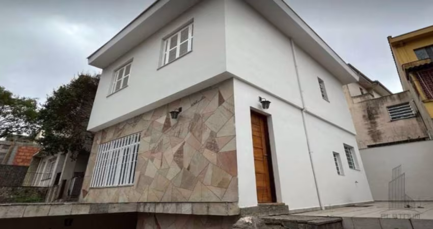 Sobrado à venda em Parque Imperial, São Paulo-SP: 4 quartos, 2 salas, 3 banheiros, 2 vagas, 146m² de área. Confira!