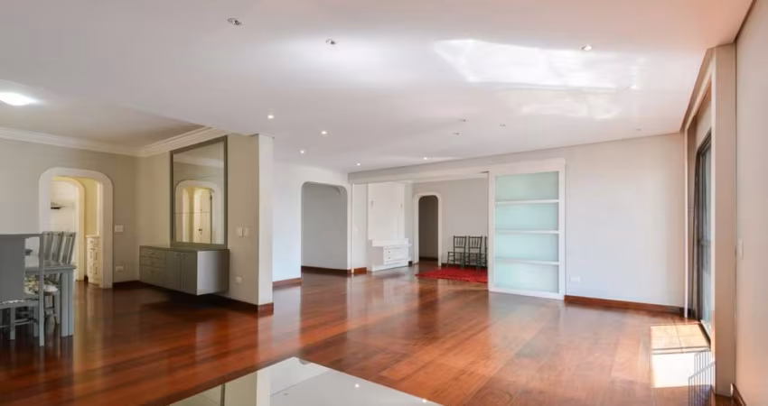 Imperdível apartamento com 3 dormitórios, 2 suítes e 2 vagas à venda na Aclimação, São Paulo-SP!
