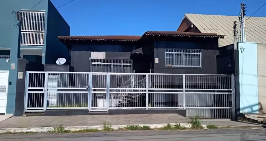 Sobrado de luxo para locação na Vila Brasílio Machado, São Paulo-SP: 4 quartos, 1 suíte, 3 salas, 5 banheiros, 2 vagas, 240m².
