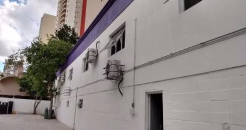 Galpão Comercial à Venda na Aclimação, São Paulo-SP: 710m² ? Com renda ? Excelente Oportunidade para Investidores!