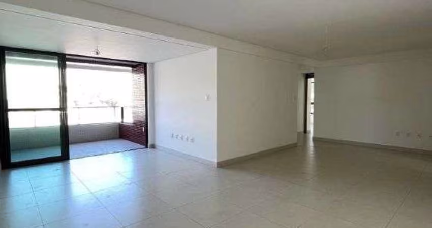 OPORTUNIDADE!! Amplo apartamento novo no 1° andar, a 50 metros do mar do Cabo Branco