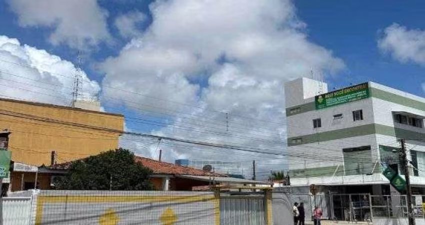 Área de esquina em principal, no bairro de Mangabeira