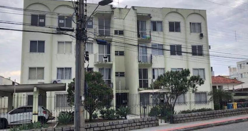 Apartamento para Aluguel Apartamento sem garagem,térreo mobiliado de 2 dormitórios com sacada no Estreito. FLORIANOPOLIS