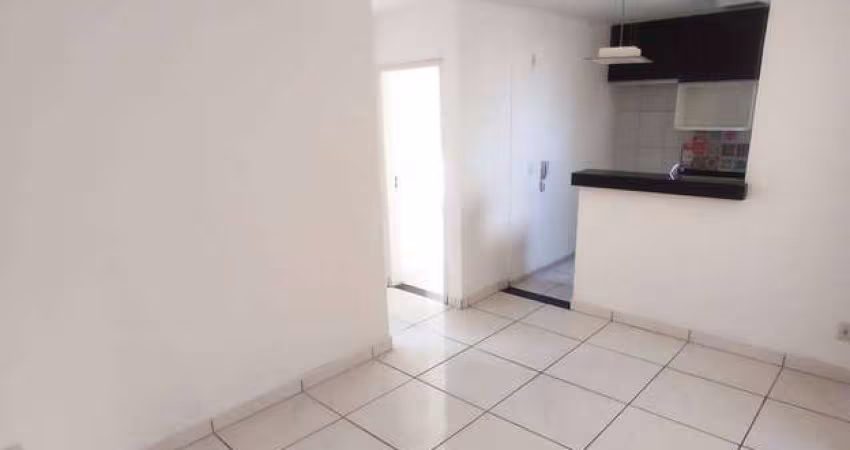 Vendo apartamento de dois quartos no bairro Cabral