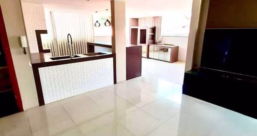 Vendo cobertura três quartos sendo uma suíte região do Ouro Preto/BH