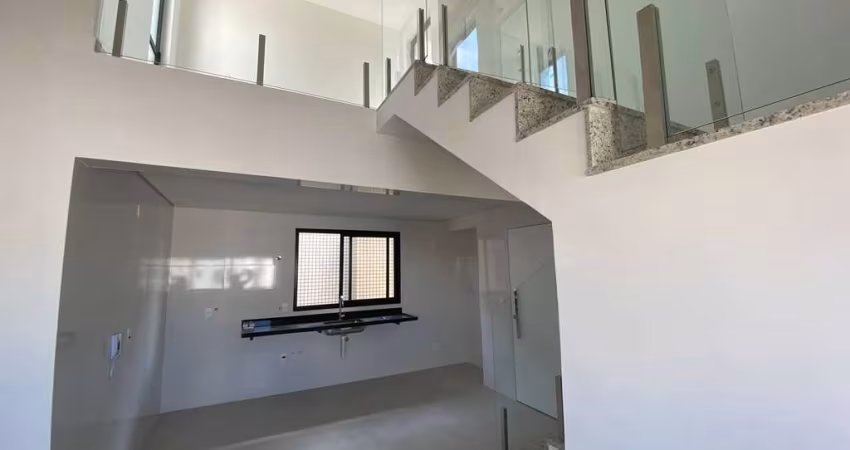 Linda cobertura de três quartos, suite e três vagas no Dona Clara