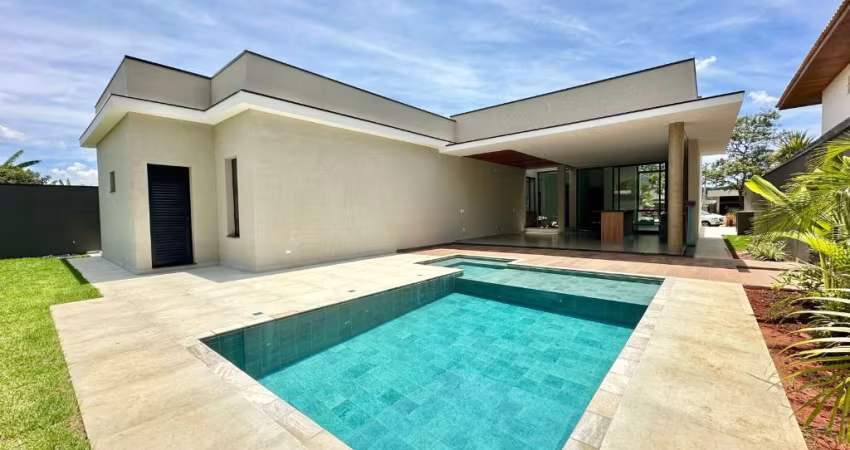 Casa à venda no Condomínio Shambala II em Atibaia. com 4 Quartos