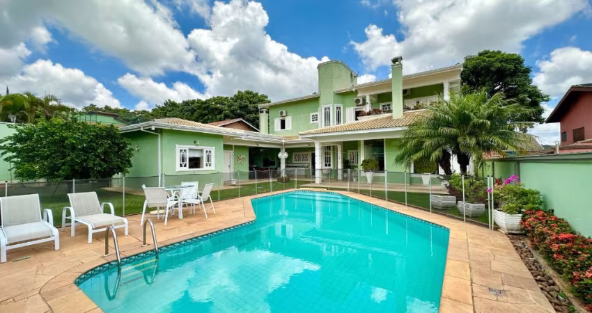 Casa à venda no Condomínio Shambala I em Atibaia. Com 4 dormitórios
