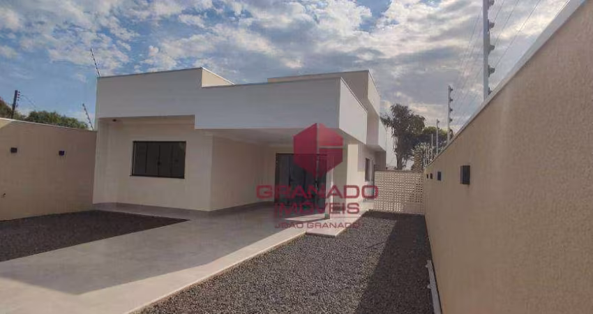 Casa com 3 dormitórios para alugar, 100 m² por R$ 3.300,00/mês - Jardim Rebouças - Maringá/PR