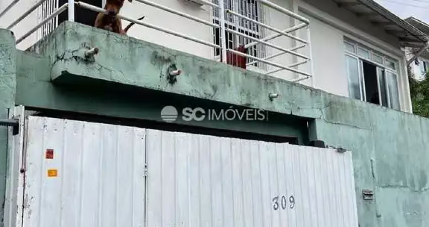Casa com 2 quartos à venda na Agronômica, Florianópolis 