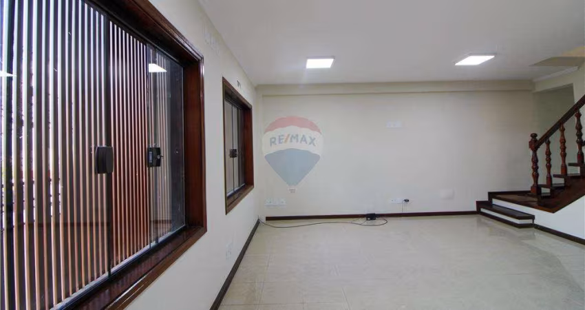 Imóvel para locação contendo 06 salas comerciais com 300m² de área útil.