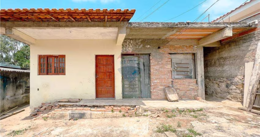 Casa com 115,7m2 de Construção Semiacabada em Terreno de 290m2 em Rua Movimentada Próximo a Escola na Vila Jardini em Sorocaba-SP por R$ 297.000.00